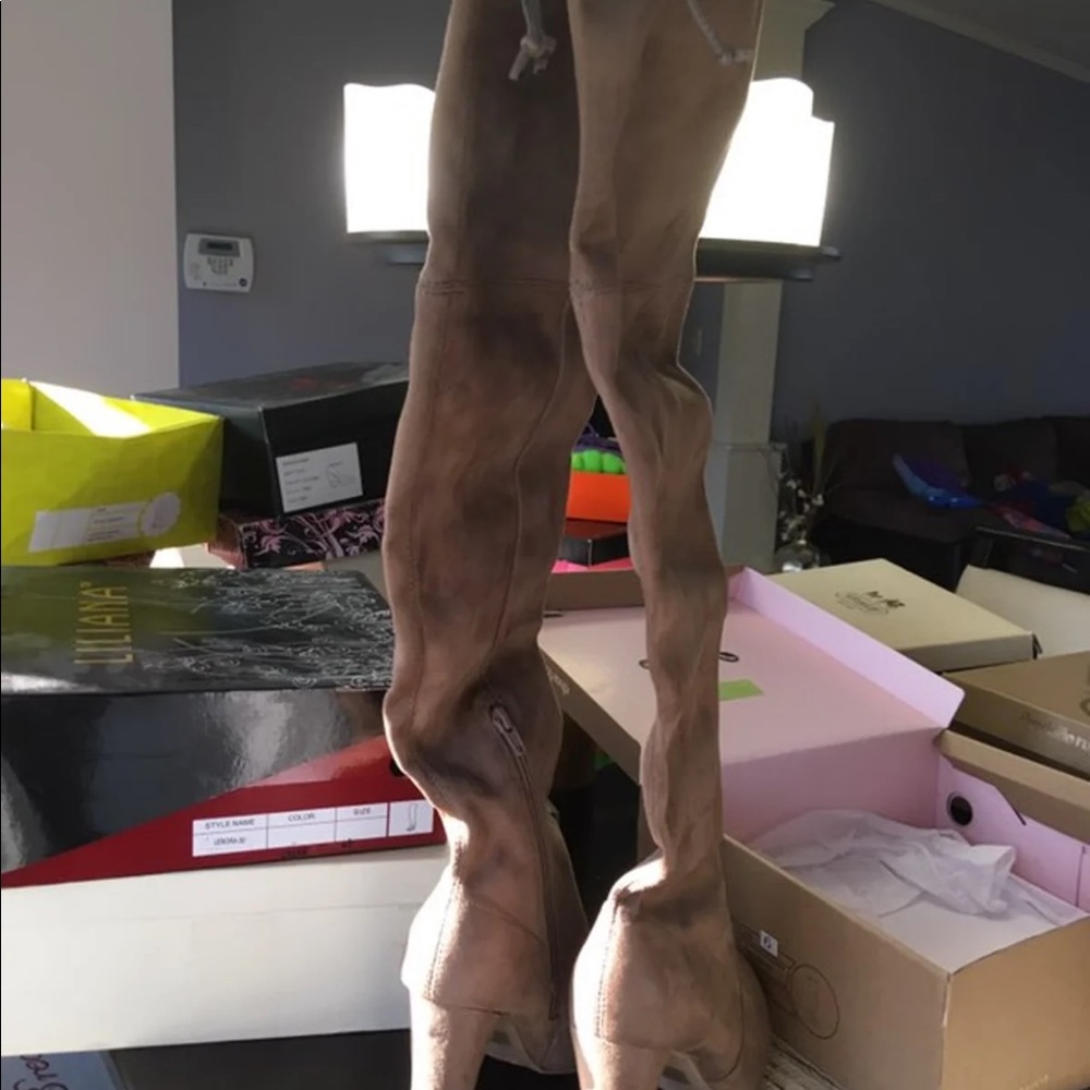 New - Picture 2 of 3